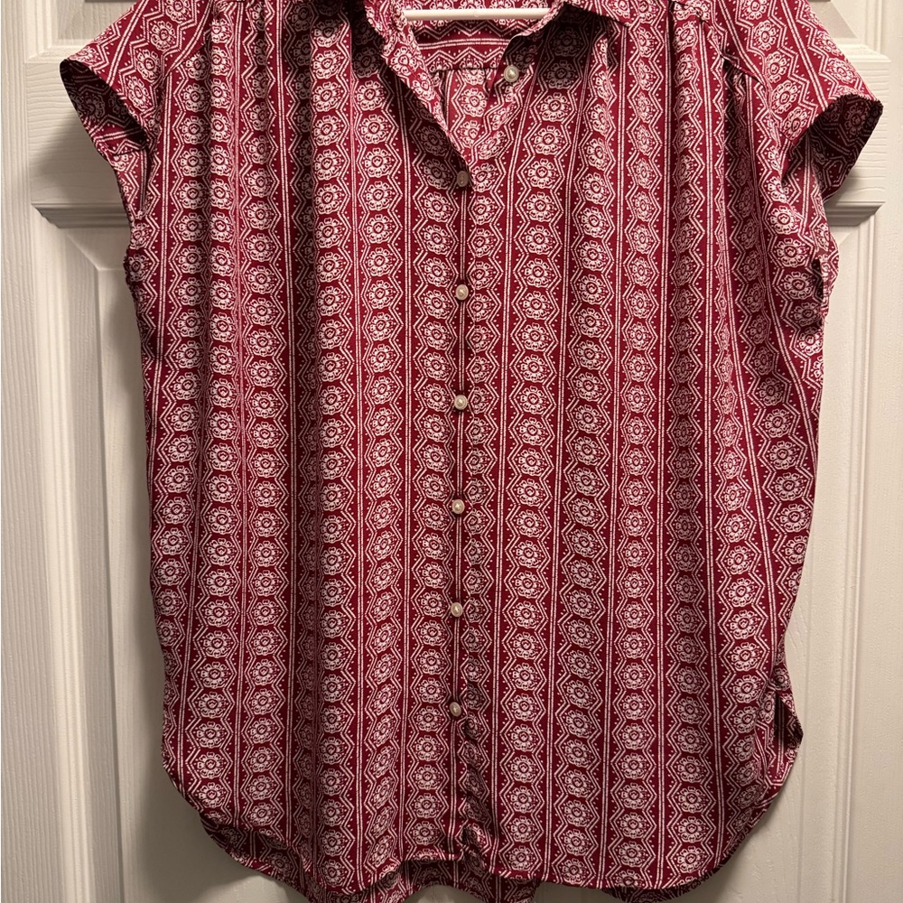LOFT Red and White Patterned Button-Down Shirt